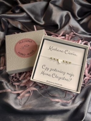 Bransoletka (biała) dla chrzestnej, serduszko z masy perłowej