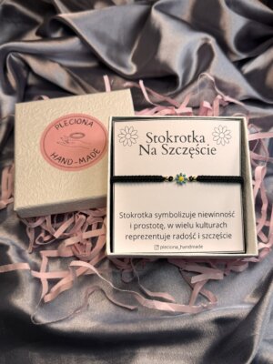 Regulowana bransoletka na szczęście z niebieską stokrotką ze stali szlachetnej